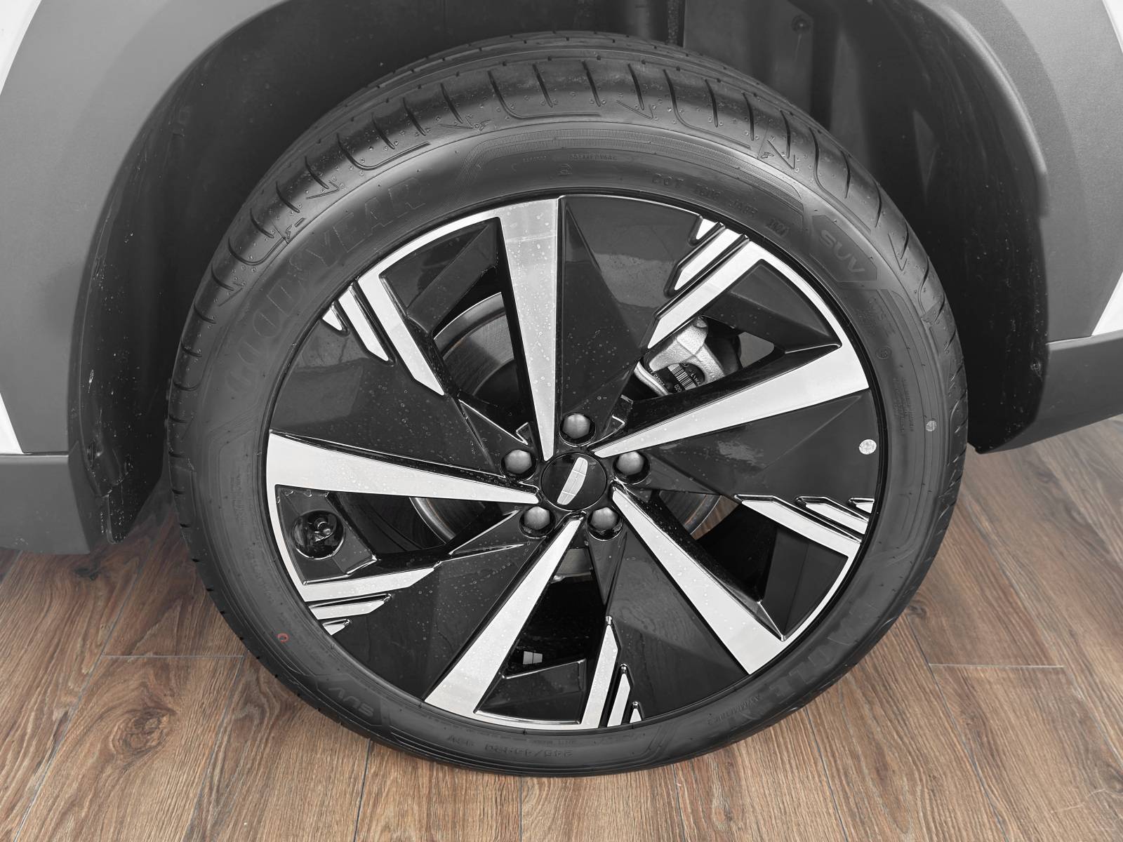 Geely Atlas Flagship Sport 2.0T 7DCT 2WD