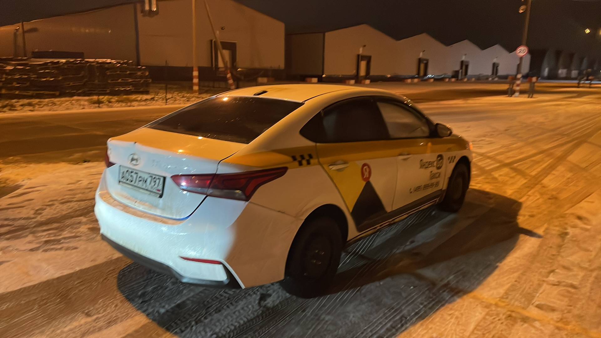 Solaris HS,  352 121 км, 2024 года в лизинг