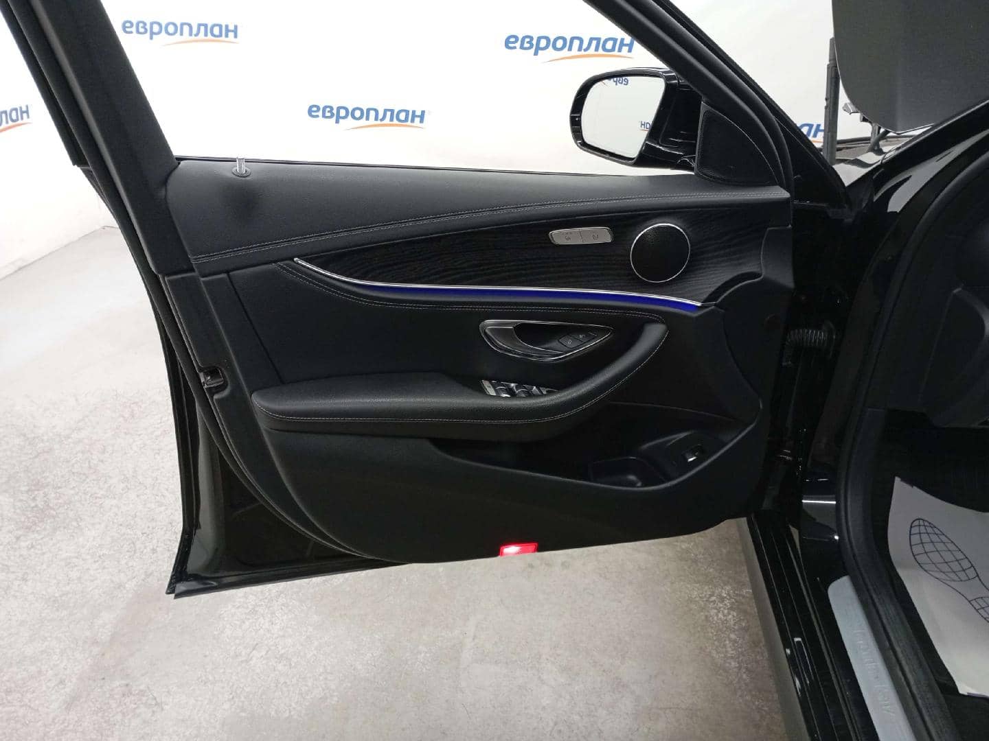 Mercedes-Benz E седан,  118 667 км, 2019 года в лизинг
