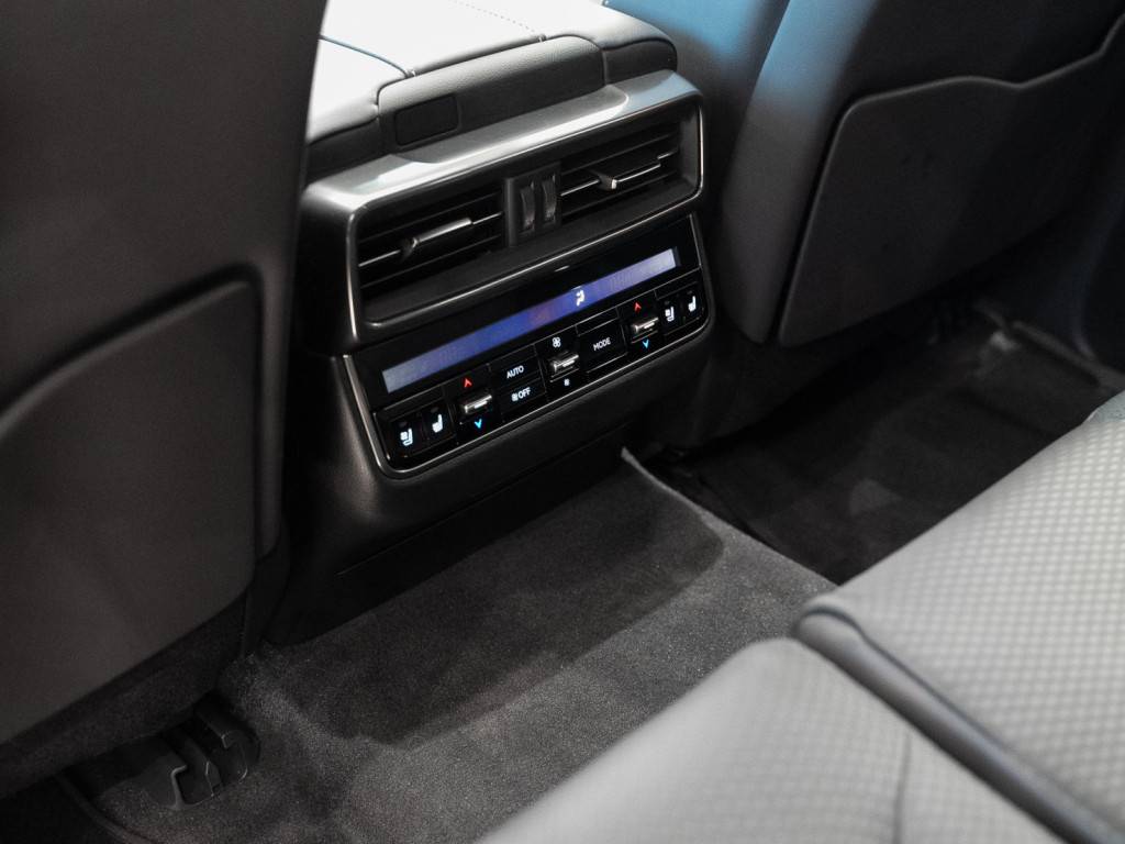 Lexus LX 600 Luxury