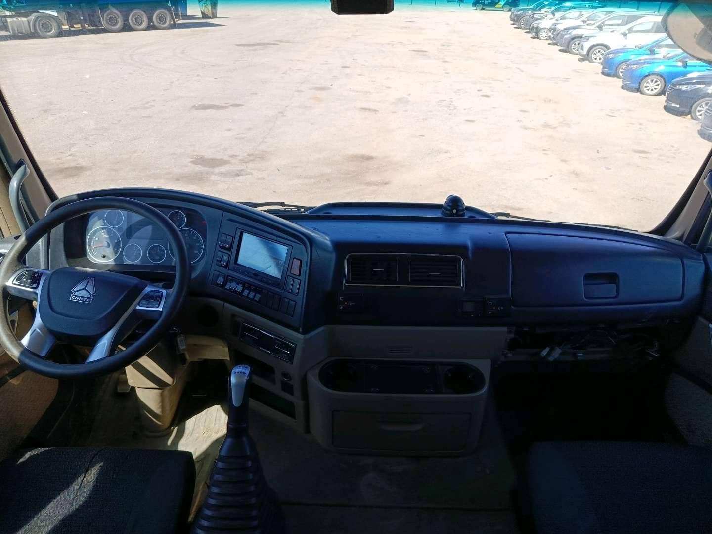 HOWO ZZ3256V384GE 6x4,  200 115 км, 2022 года в лизинг