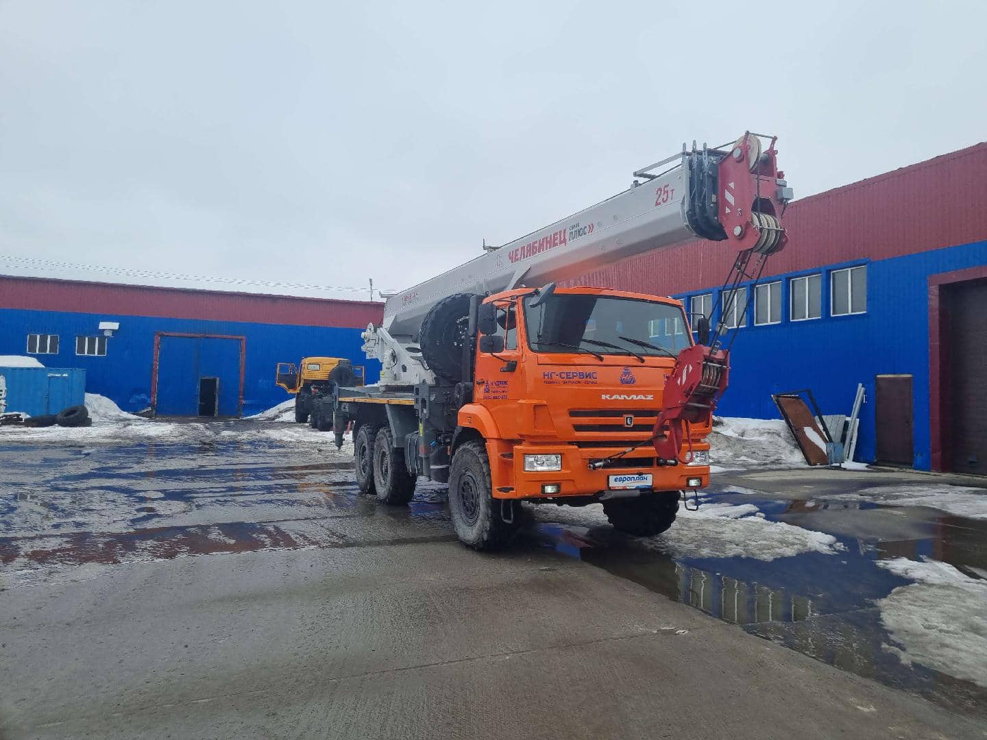 ЧЕЛЯБИНЕЦ КС-55732-24 КАМАЗ 43118 (6x6) г/п 25т. стрела 24м.,  1 378 км, 2024 года в лизинг