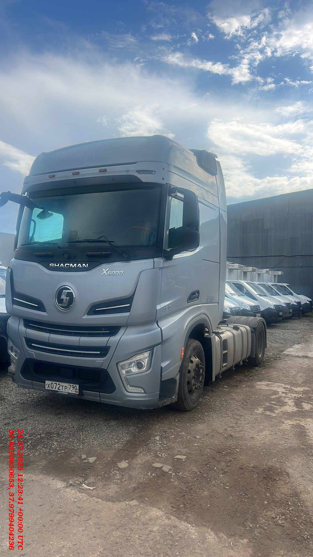 Shacman SX4188YY381,  586 210 км, 2023 года в лизинг