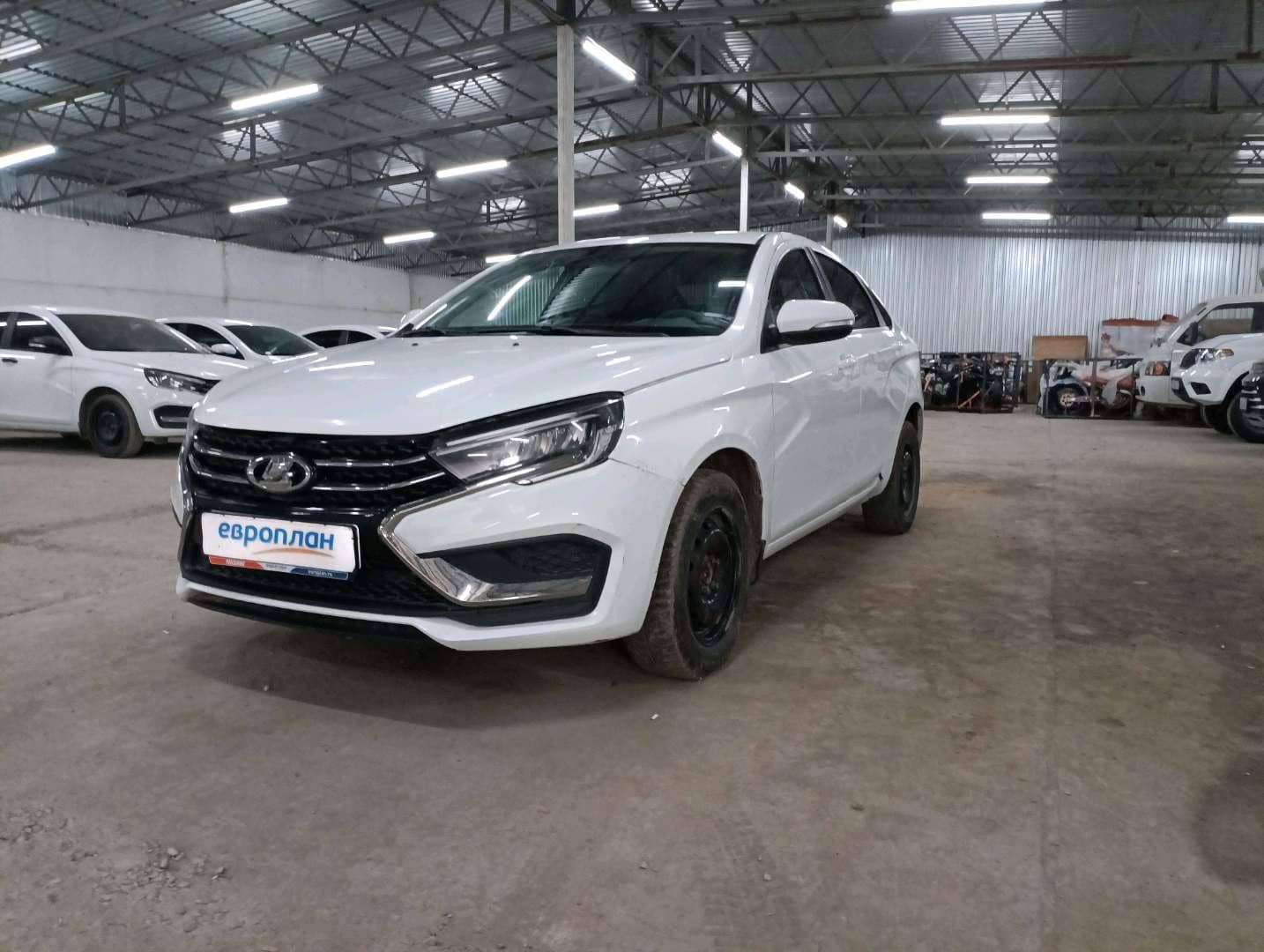 Lada Vesta седан,  200 000 км, 2023 года в лизинг