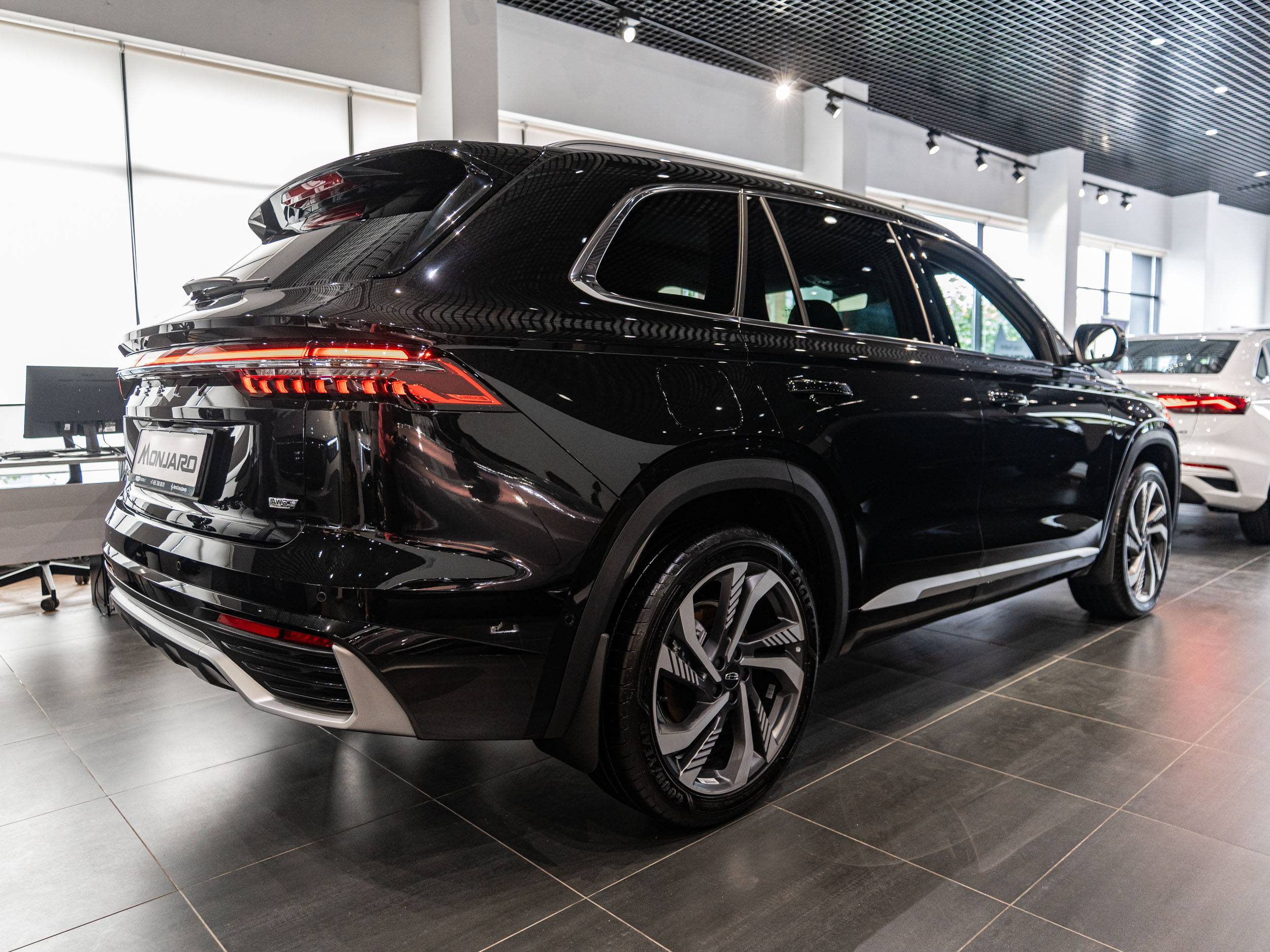Geely Monjaro Flagship 2.0T (238 hp) 8AT 4WD