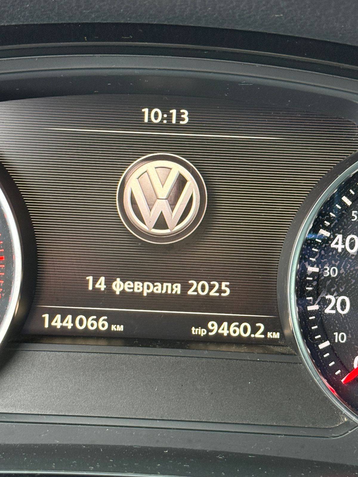 Volkswagen Touareg,  144 066 км, 2017 года в лизинг