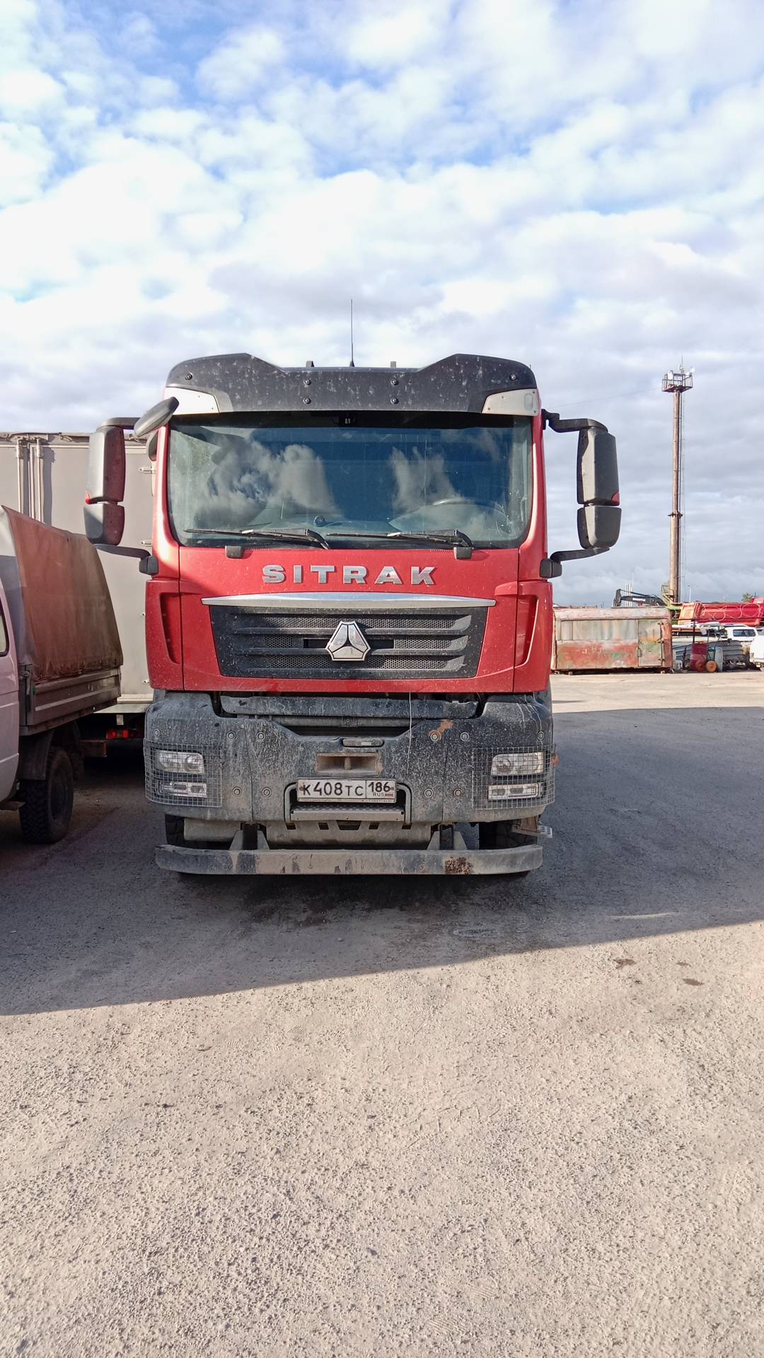 Sitrak ZZ3256V384ME,  141 643 км, 2022 года в лизинг