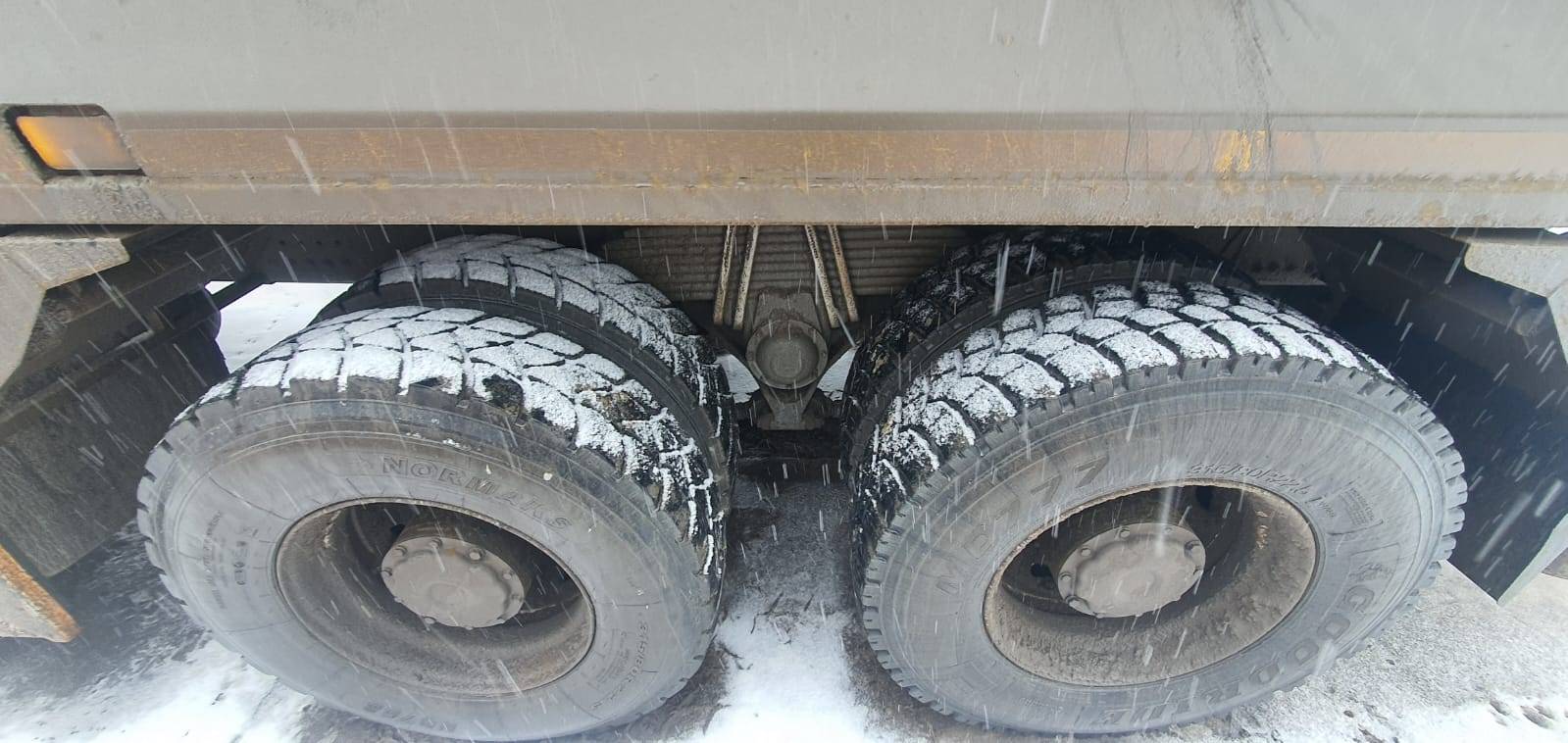 HOWO ZZ3317V386GE1 8х4,  173 391 км, 2022 года в лизинг