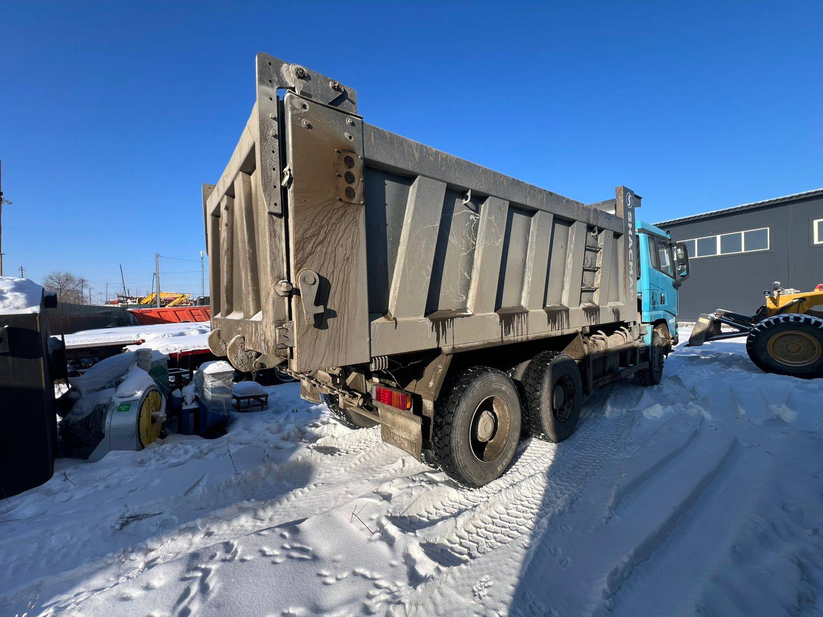 Shacman SX32586V384,  67 958 км, 2023 года