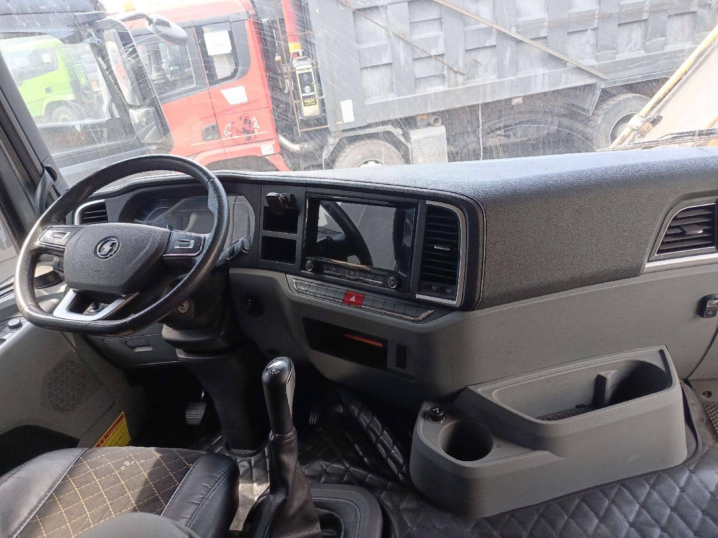 Shacman SX33186V366,  100 047 км, 2024 года в лизинг