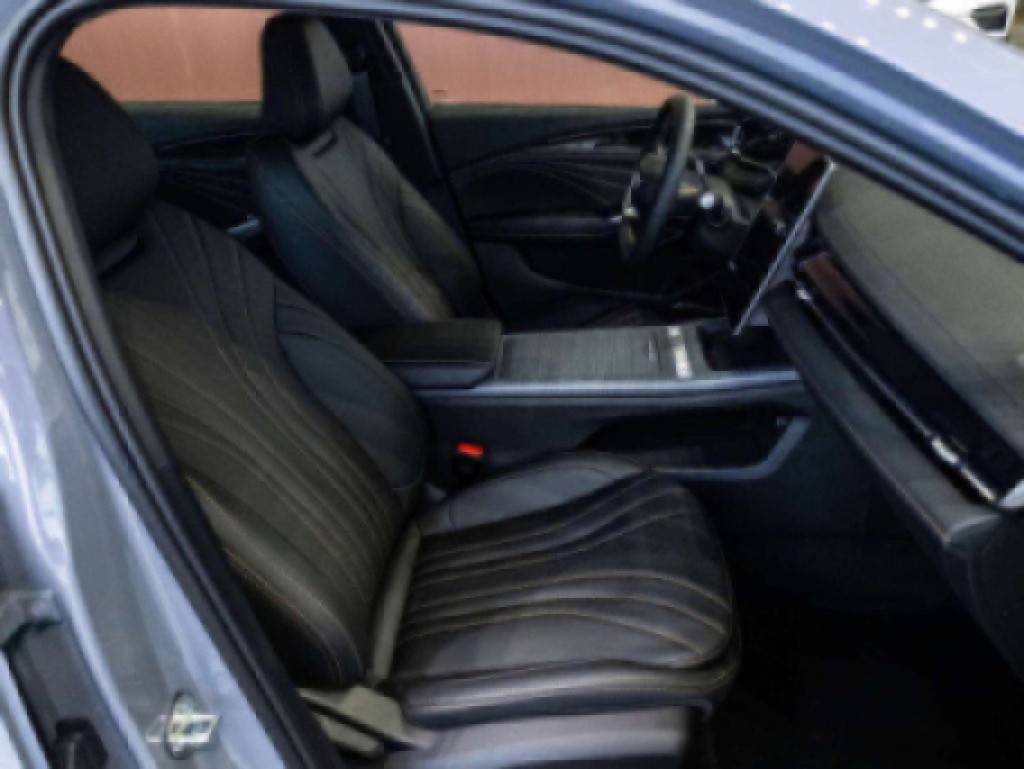 Geely Preface Luxury 2.0T 7DCT