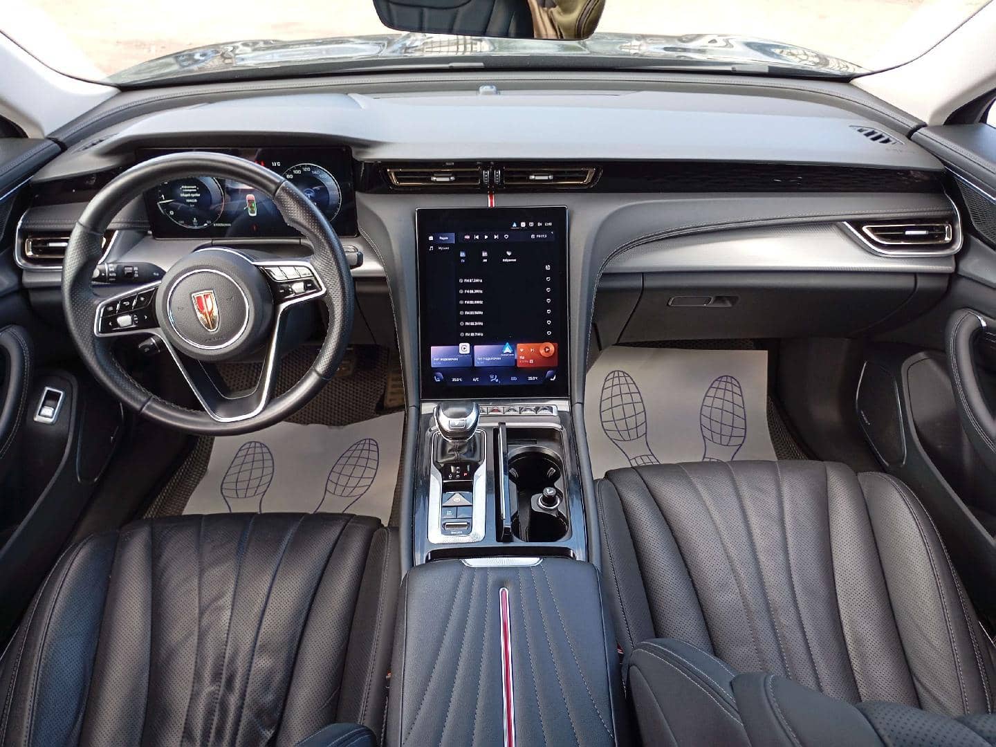 Hongqi H5,  164 628 км, 2024 года в лизинг