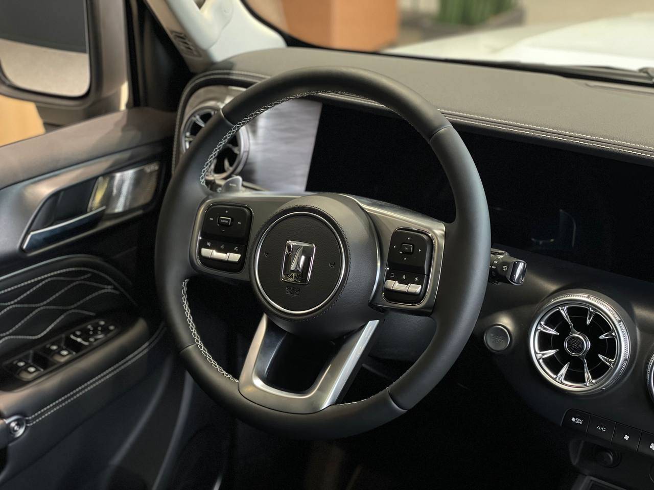 Tank 300 City Adventure 2.0 8AT 4WD