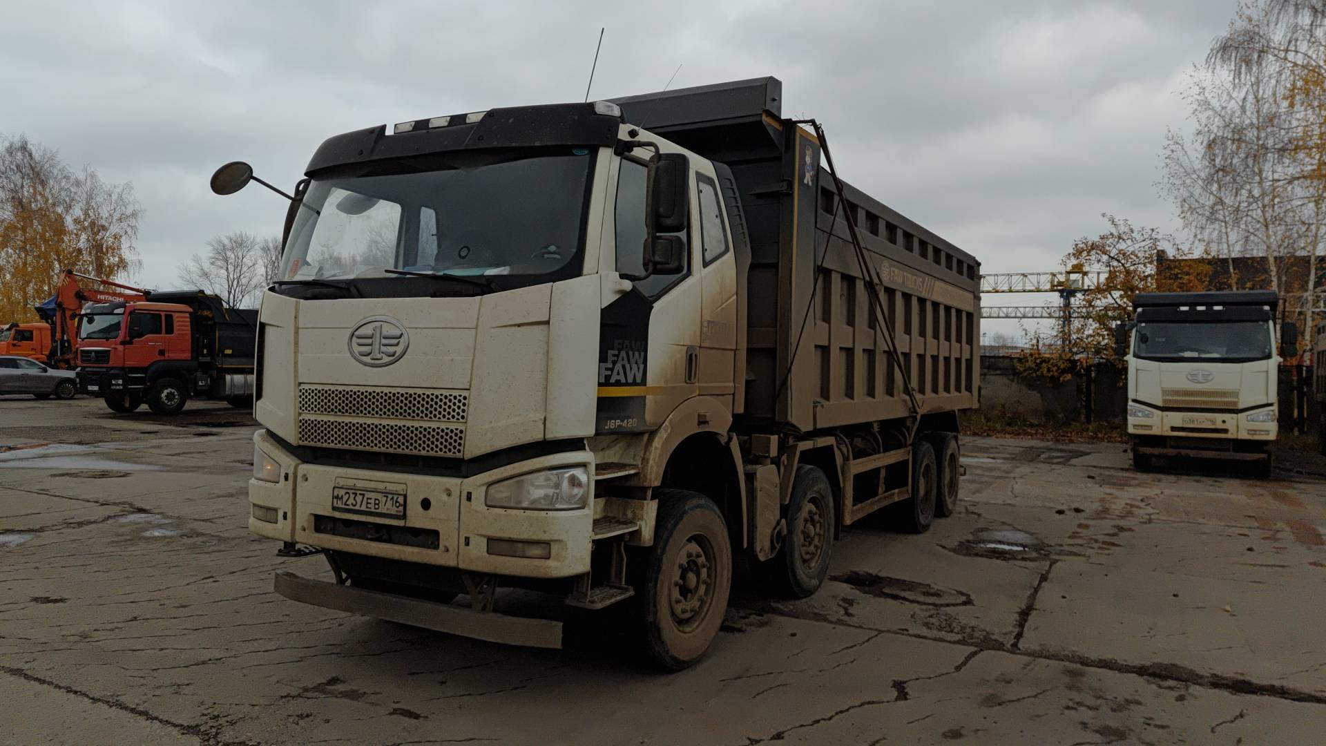 FAW CA3310P66K24T4E5 8х4,  103 746 км, 2022 года