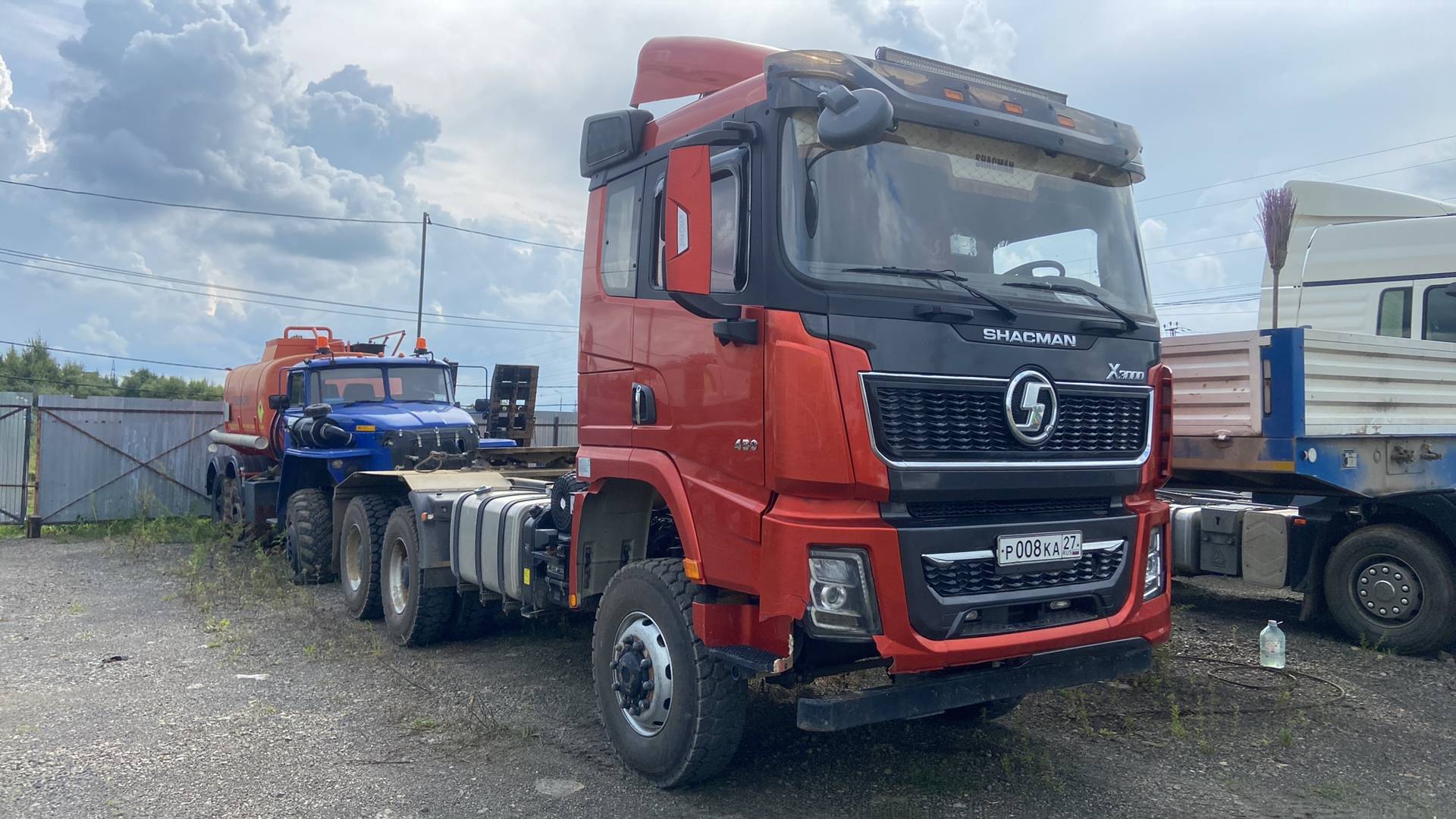 Shacman SX42586V385