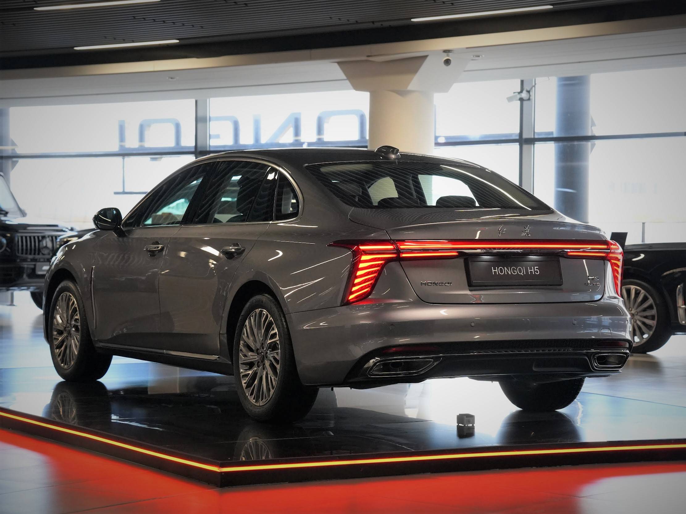 Hongqi H5 Deluxe 2.0T