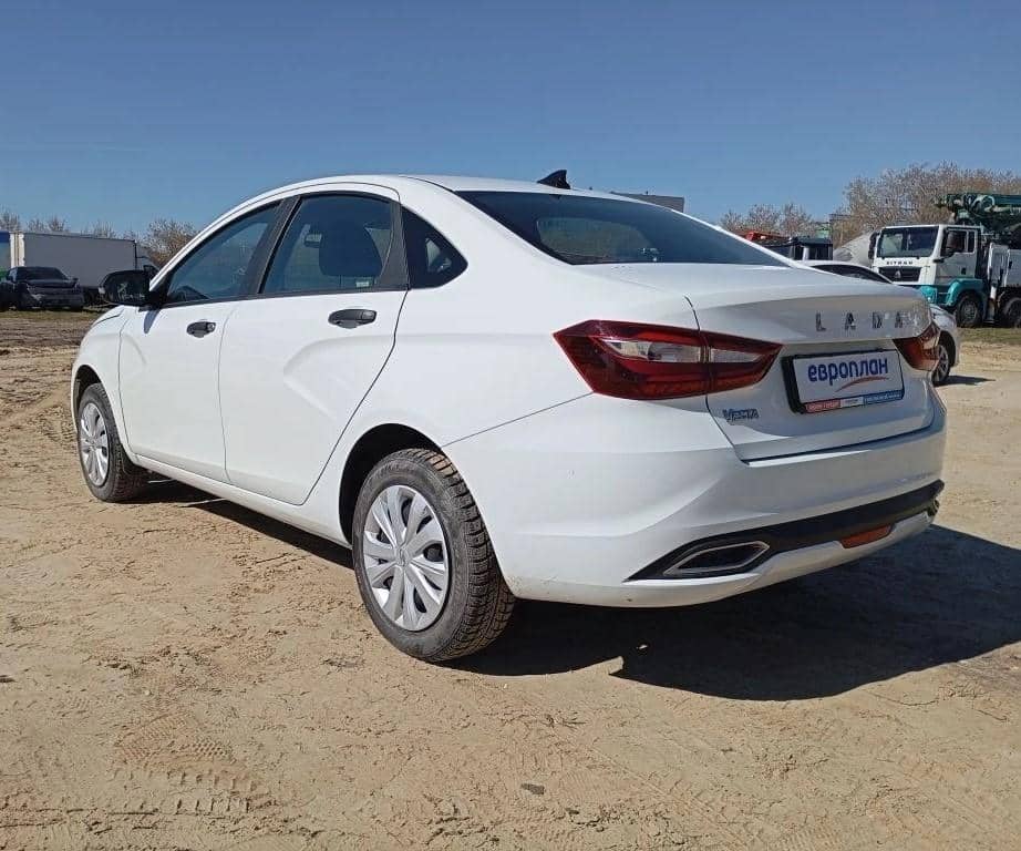 Lada Vesta седан,  65 806 км, 2024 года в лизинг