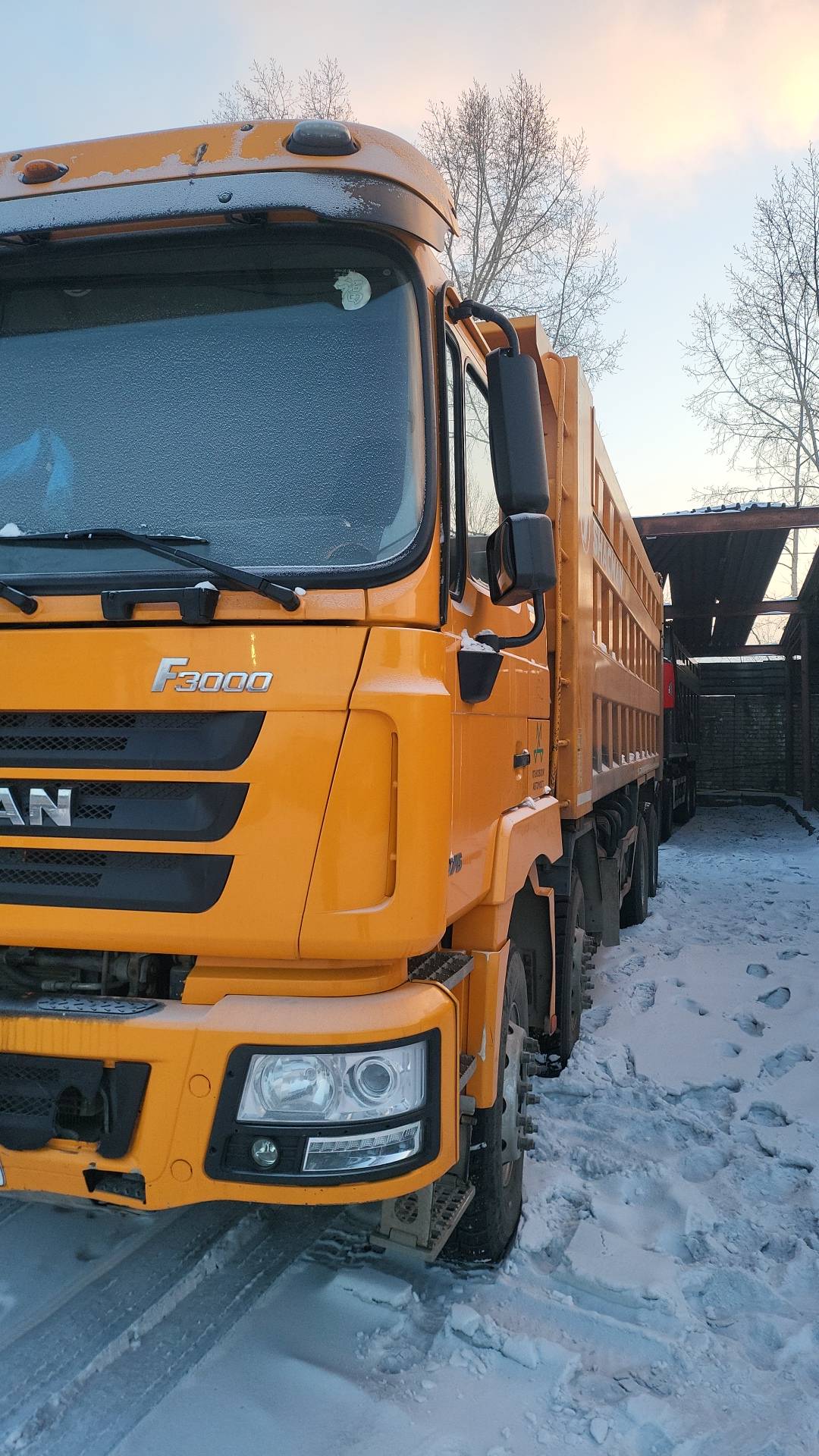 Shacman SX3318DT366 8x4,  150 000 км, 2021 года в лизинг