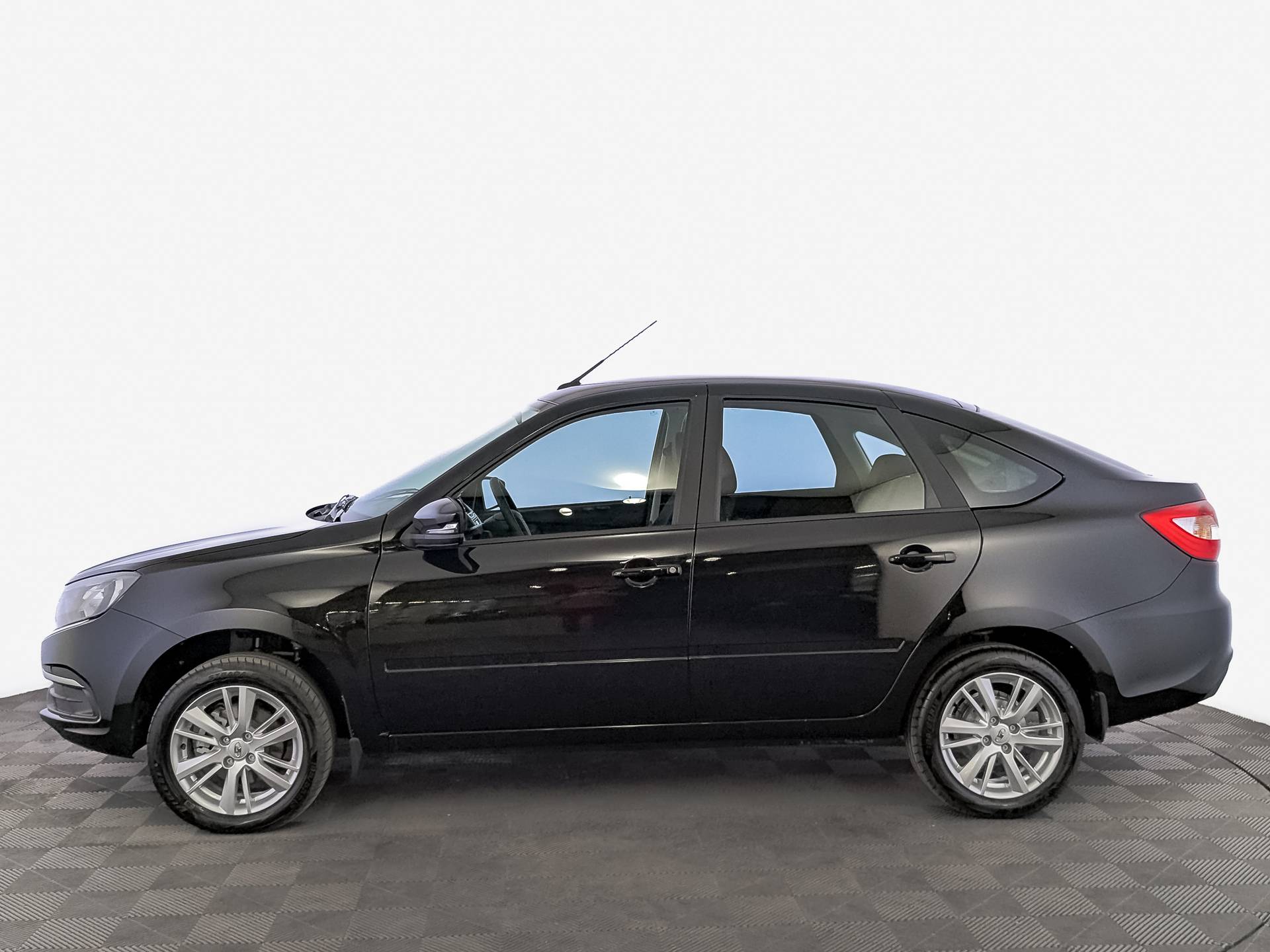 Lada Granta седан Comfort 23 Plus  1.6 106hp 5MT