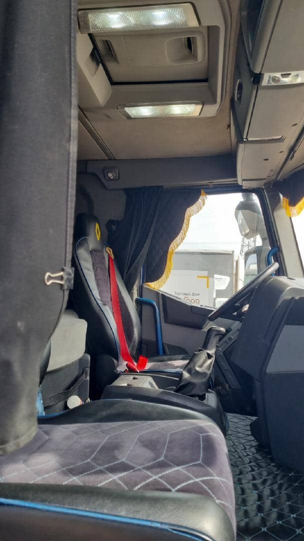 Renault C 440 6X4 (Sleeper Cab),  640 000 км, 2018 года в лизинг