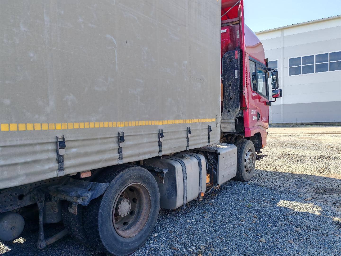 Shacman SX4189XD1Q1,  515 754 км, 2022 года в лизинг