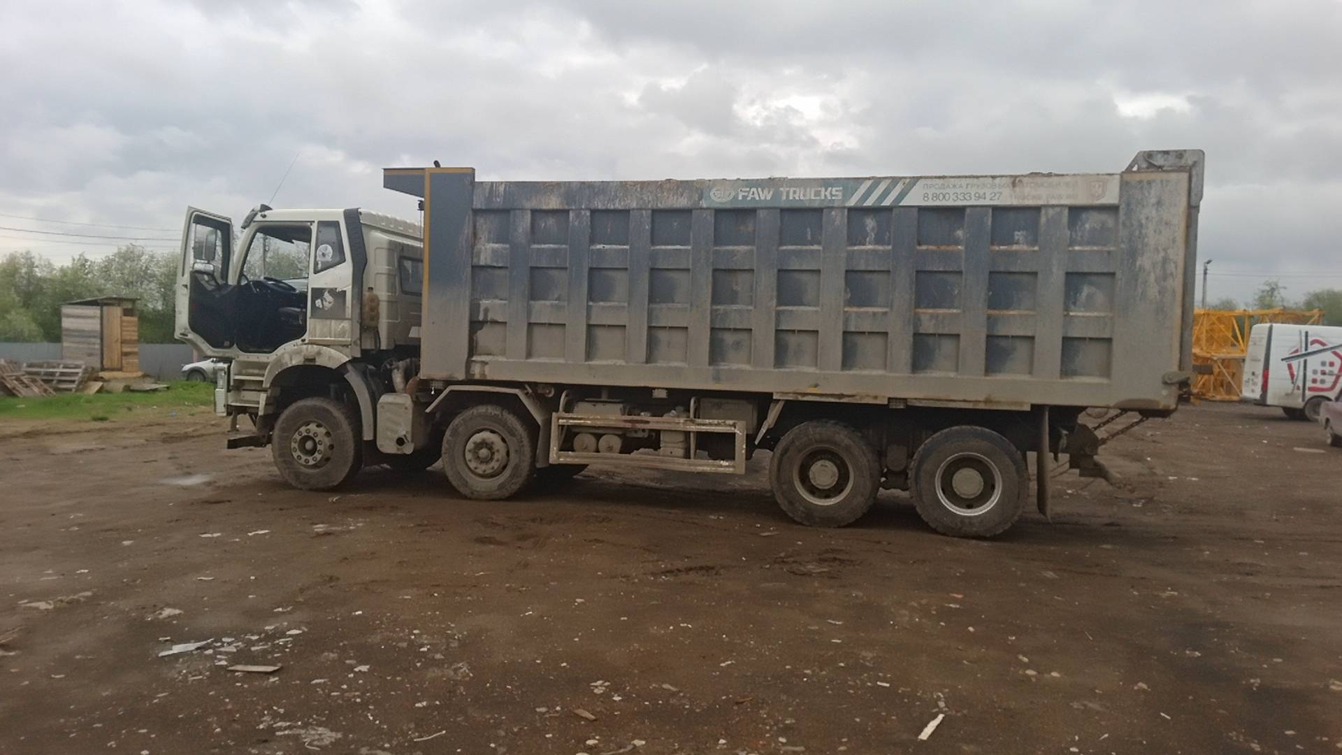 FAW CA3310P66K24T4E5 8х4,  113 178 км, 2023 года в лизинг