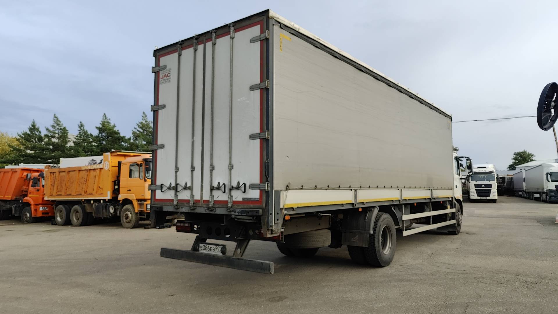 JAC N 200,  241 460 км, 2023 года в лизинг