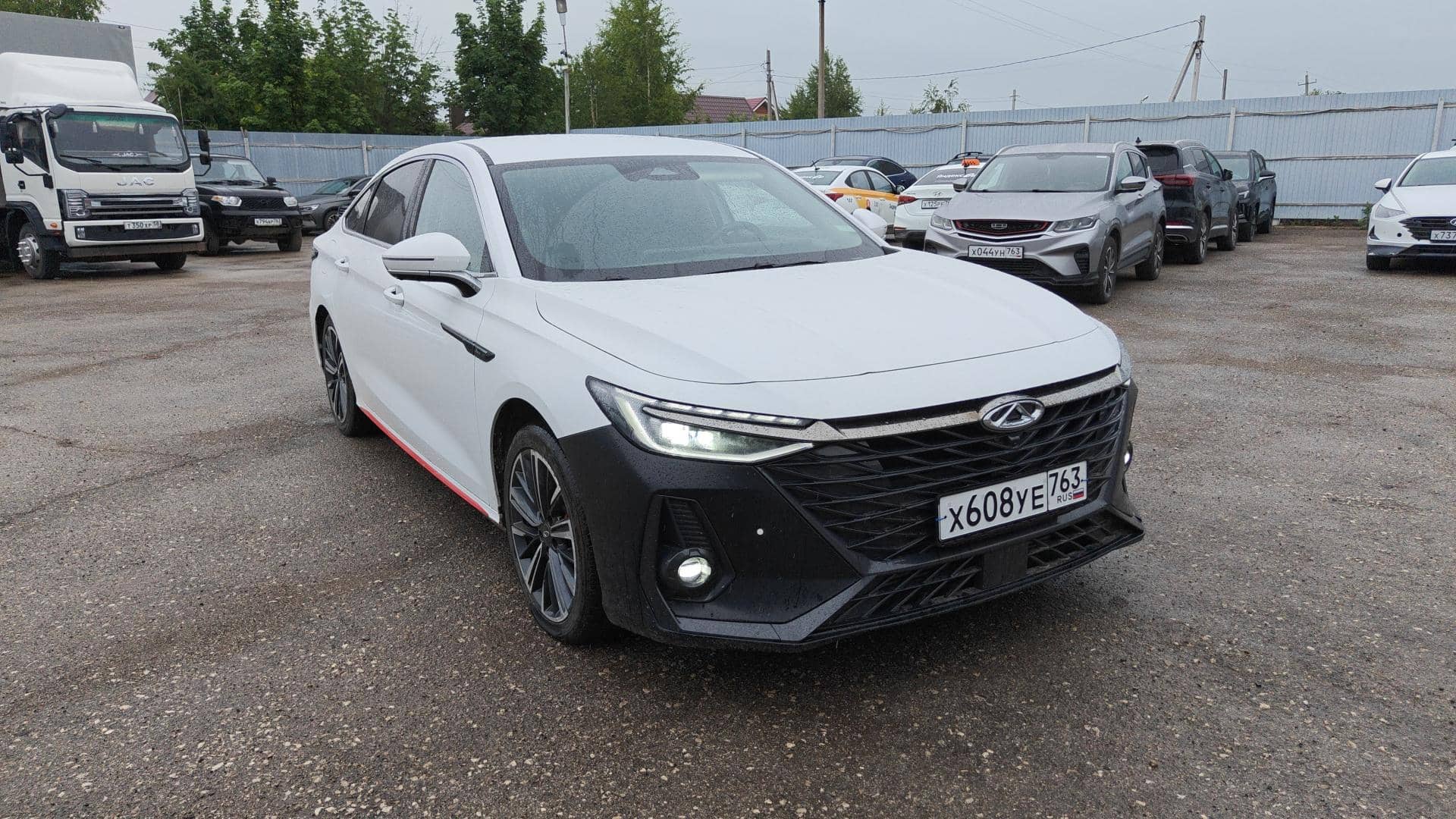 Chery Arrizo 8