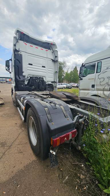 Sitrak C7H MAX 4x2 ZZ4186V361HE