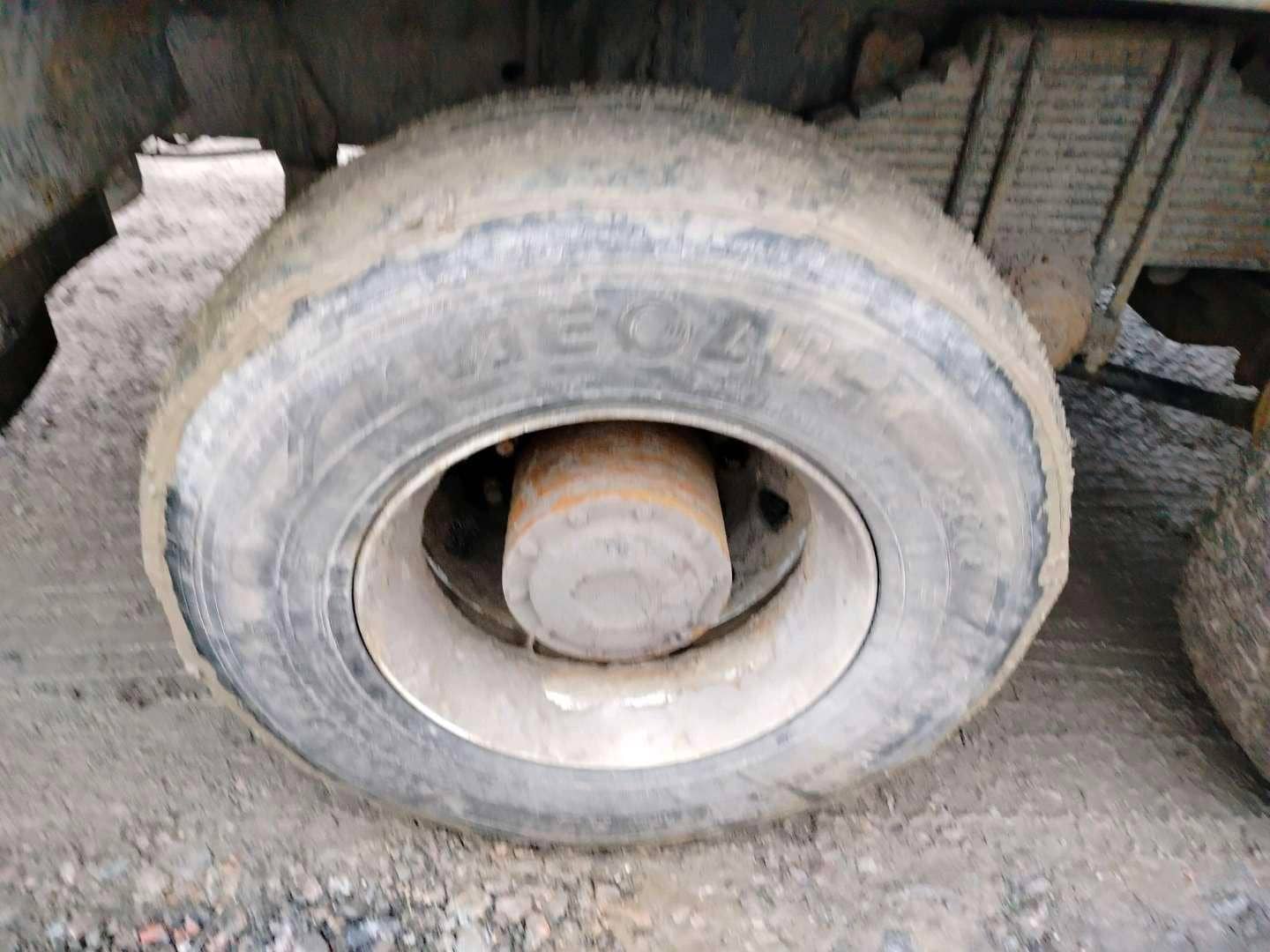 Shacman SX331863366 (скальный кузов),  341 196 км, 2023 года в лизинг