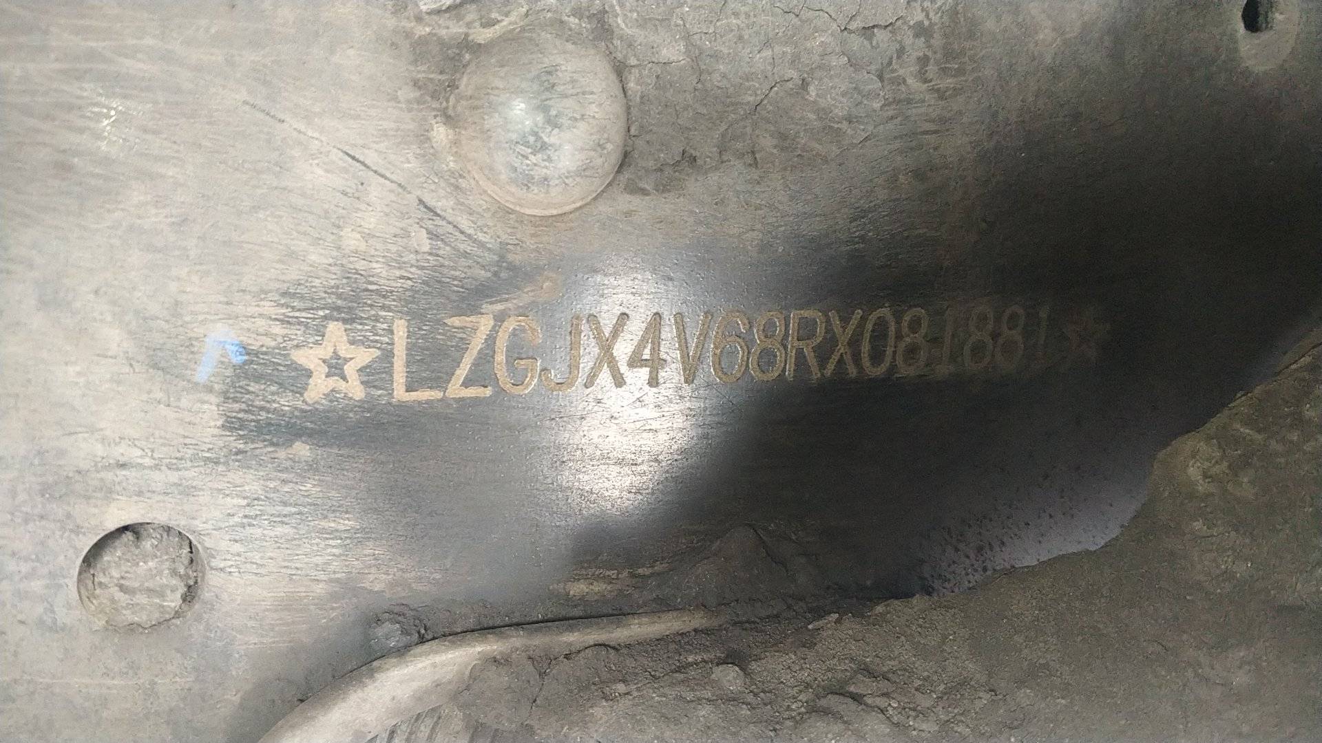 Shacman SX33186V366,  223 106 км, 2024 года в лизинг