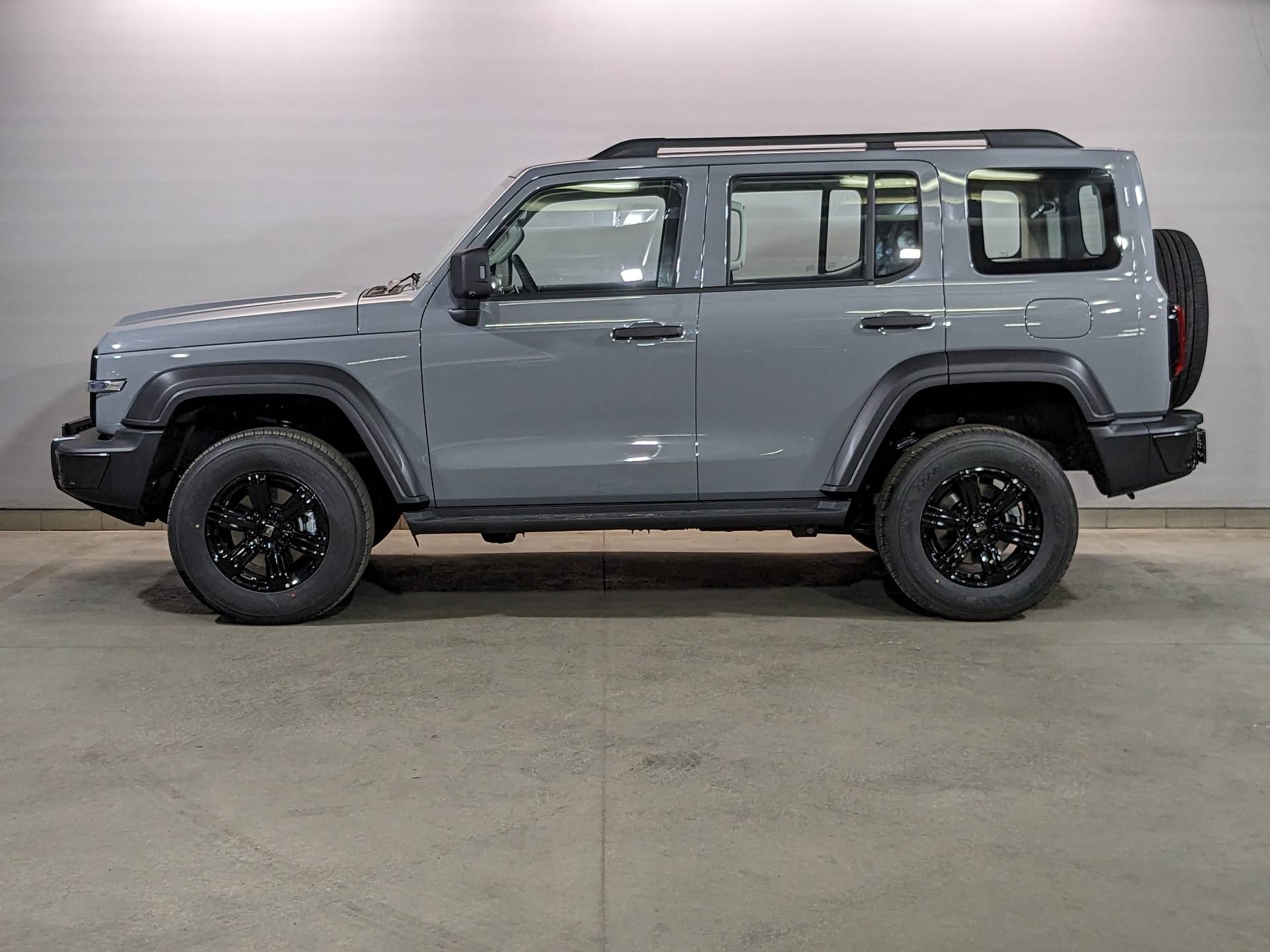 Tank 300 Adventure 2.0 8AT 4WD