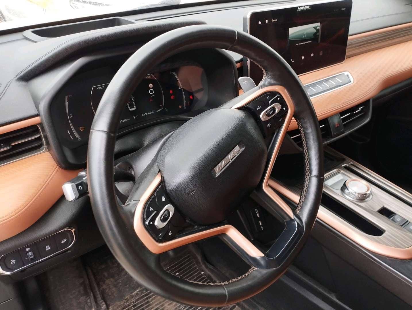 Haval Jolion,  295 189 км, 2023 года в лизинг