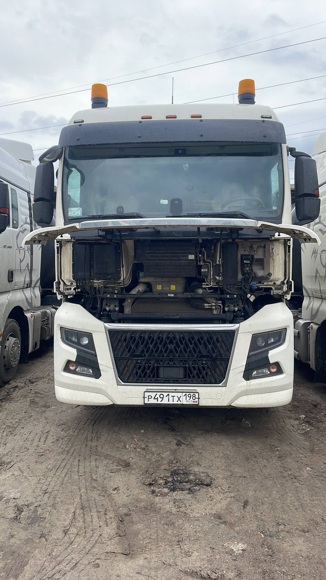 Sitrak С7Н MAX 6×4 ZZ4256V364HE,  236 768 км, 2023 года в лизинг