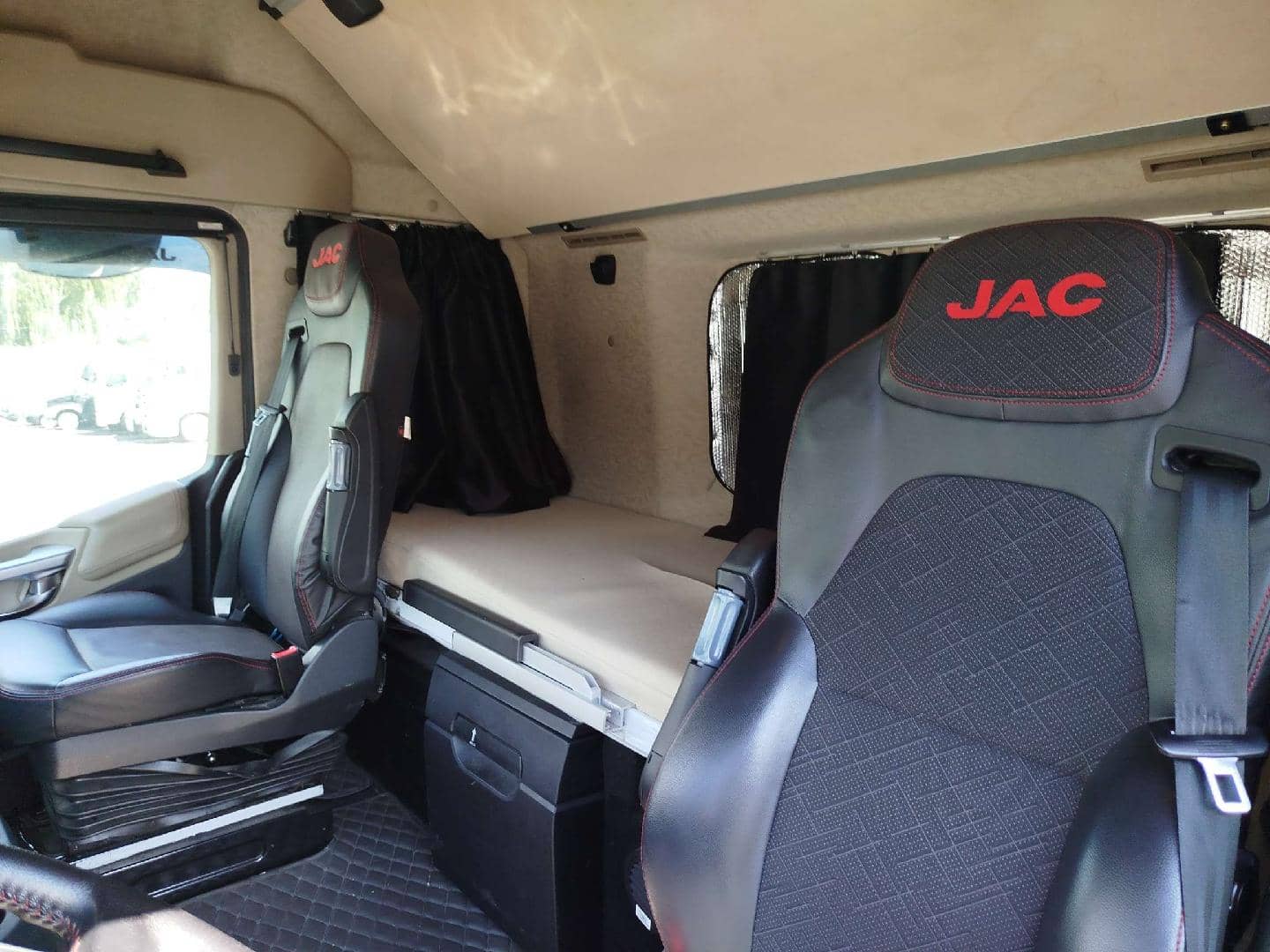 JAC K7 4x2 (2023),  329 033 км, 2023 года в лизинг
