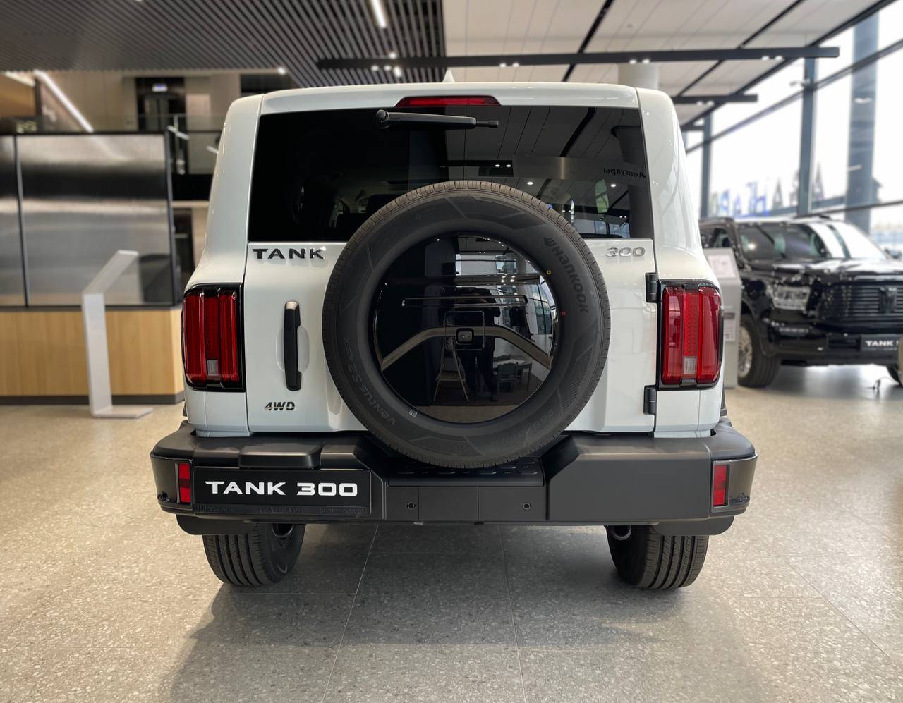 Tank 300 City Adventure 2.0 8AT 4WD