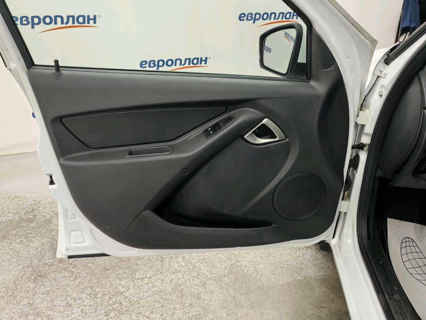 Lada Granta седан,  140 167 км, 2023 года в лизинг