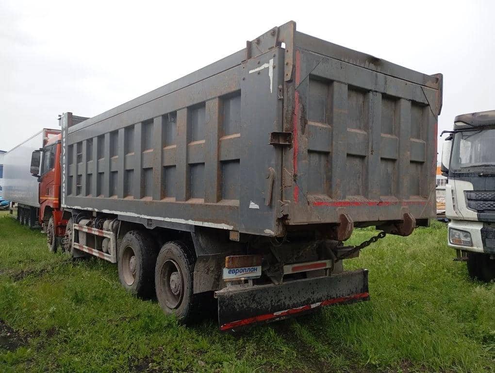 Shacman SX33186T366,  235 402 км, 2021 года в лизинг