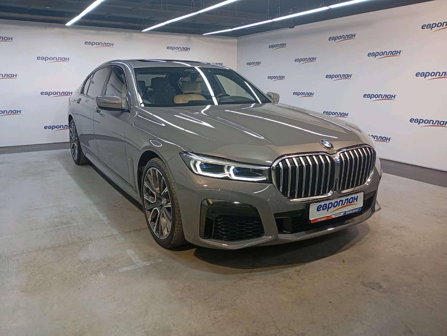 BMW 7 серия Long,  68 074 км, 2022 года в лизинг