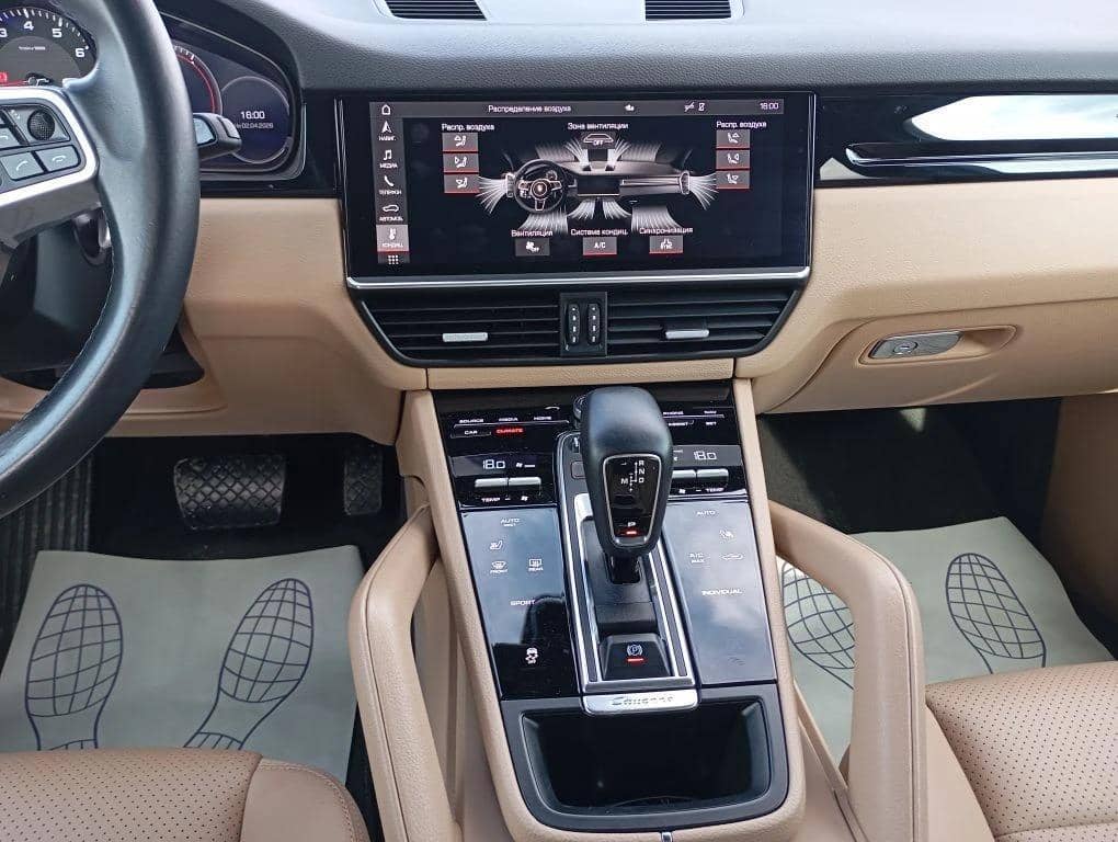 Porsche Cayenne,  55 102 км, 2021 года в лизинг