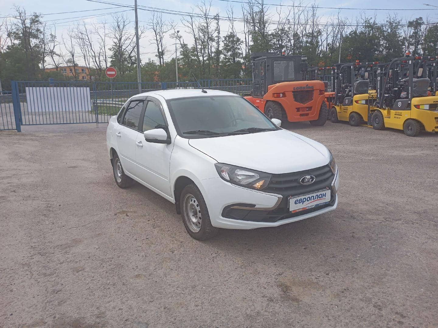 Lada Granta седан,  57 889 км, 2024 года в лизинг
