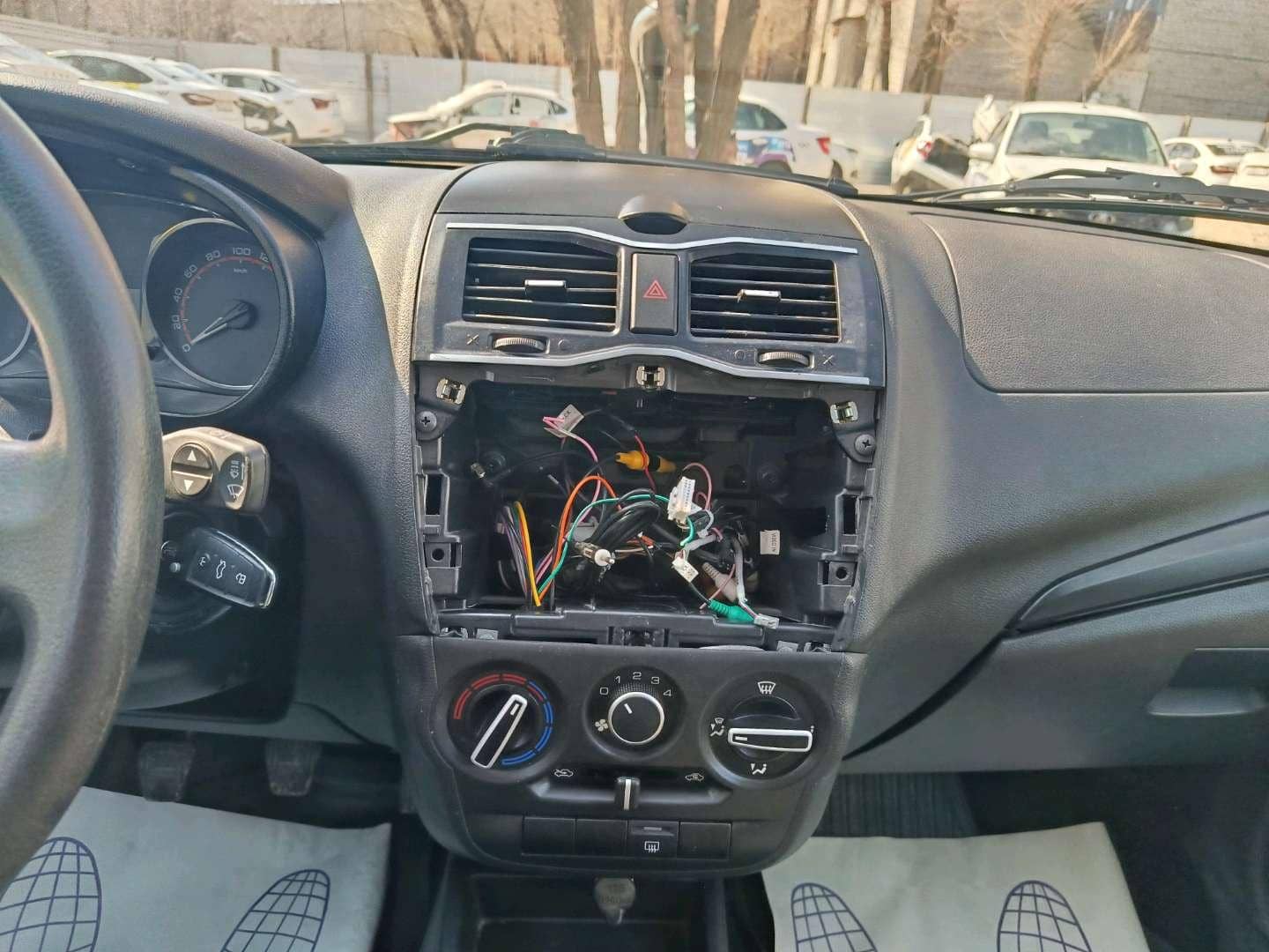Lada Granta лифтбек,  122 604 км, 2023 года в лизинг