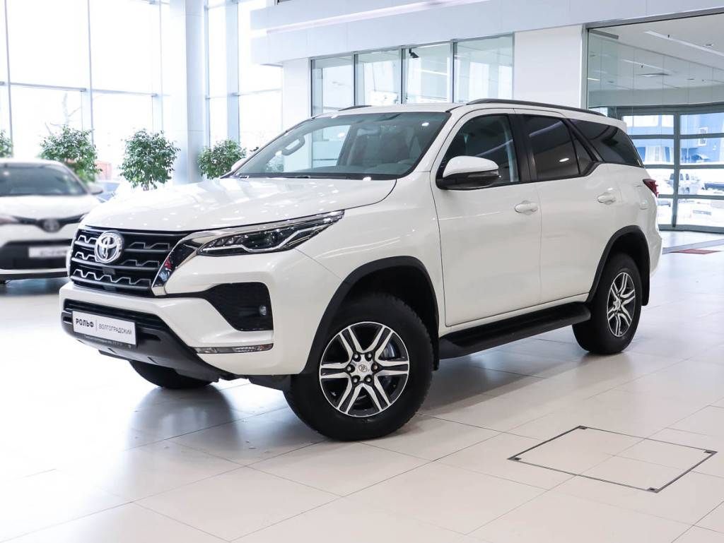 Toyota Fortuner Комфорт 2.7 АКП