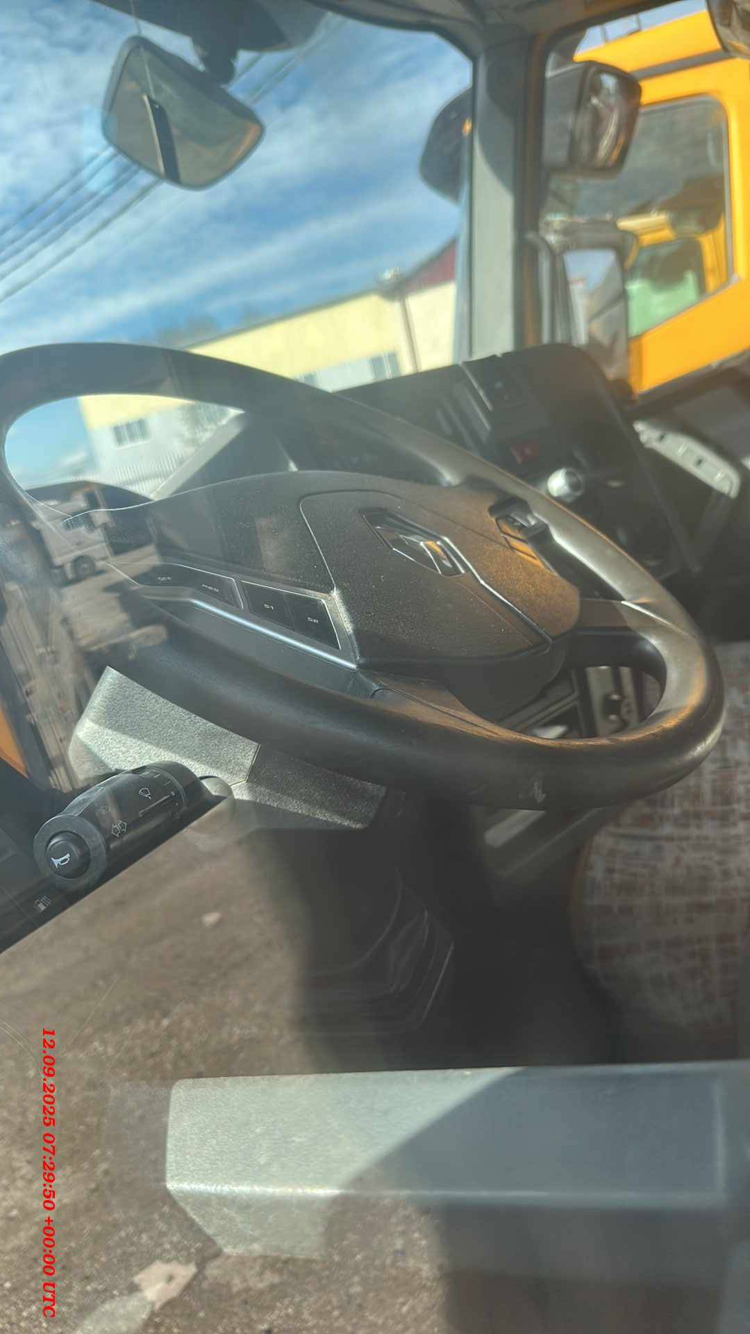 Renault K 430 8X4 (Day cab),  500 000 км, 2020 года в лизинг