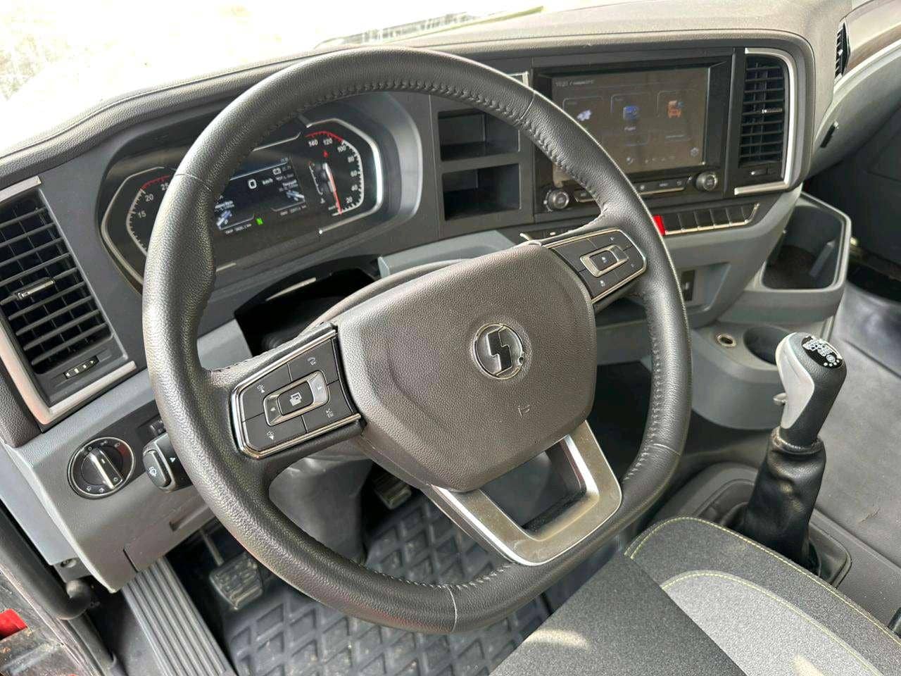 Shacman SX42584V324,  229 714 км, 2024 года в лизинг