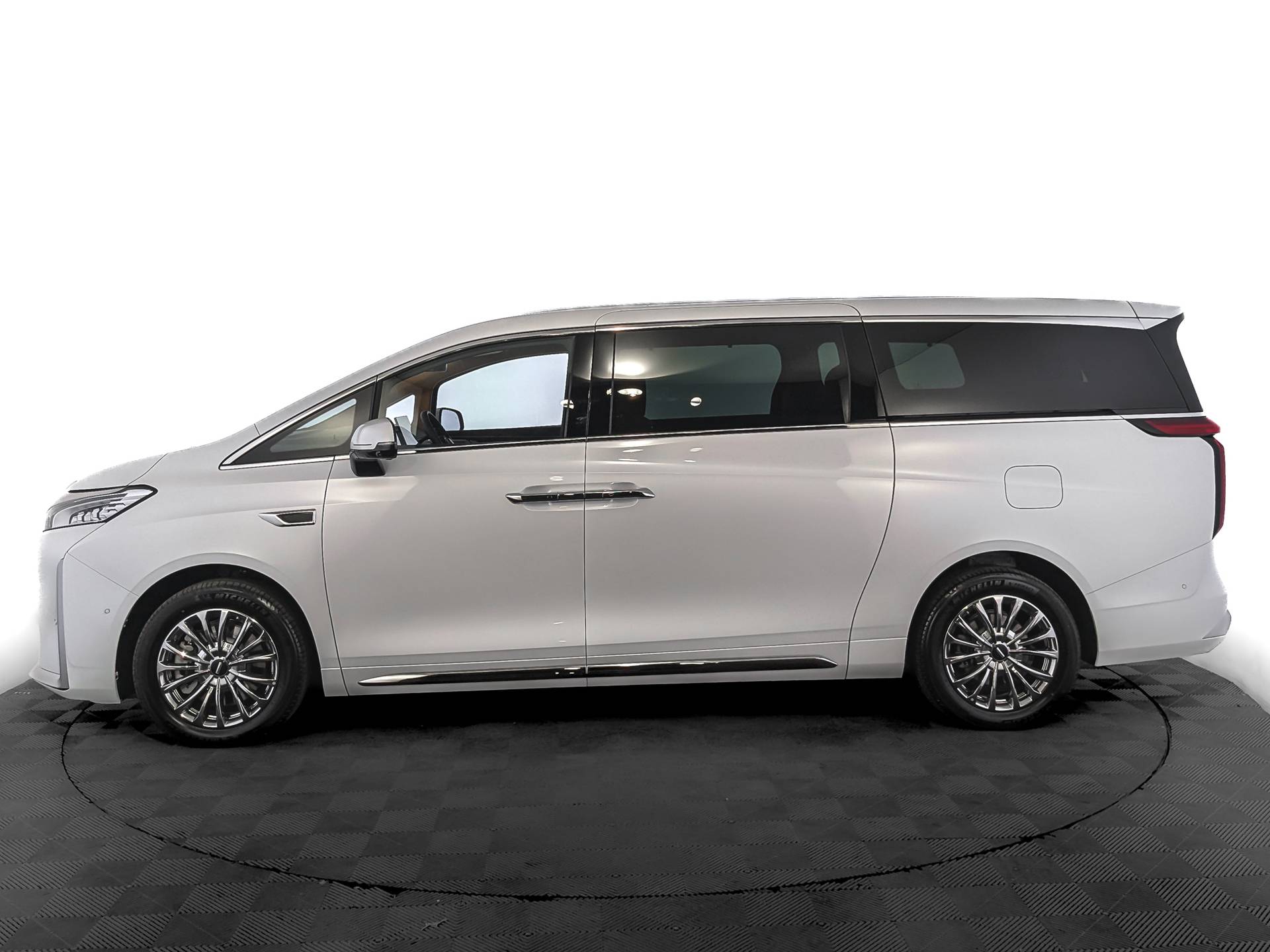 Wey 80 PHEV 1.5 T DHT 4WD Business Lounge