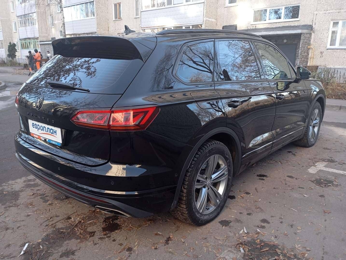 Volkswagen Touareg,  271 484 км, 2018 года в лизинг