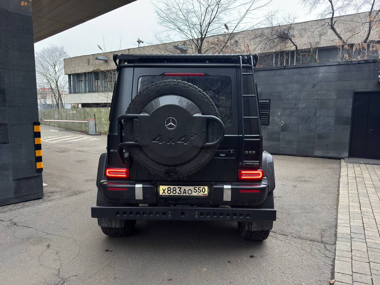 Mercedes-Benz G,  11 907 км, 2023 года в лизинг