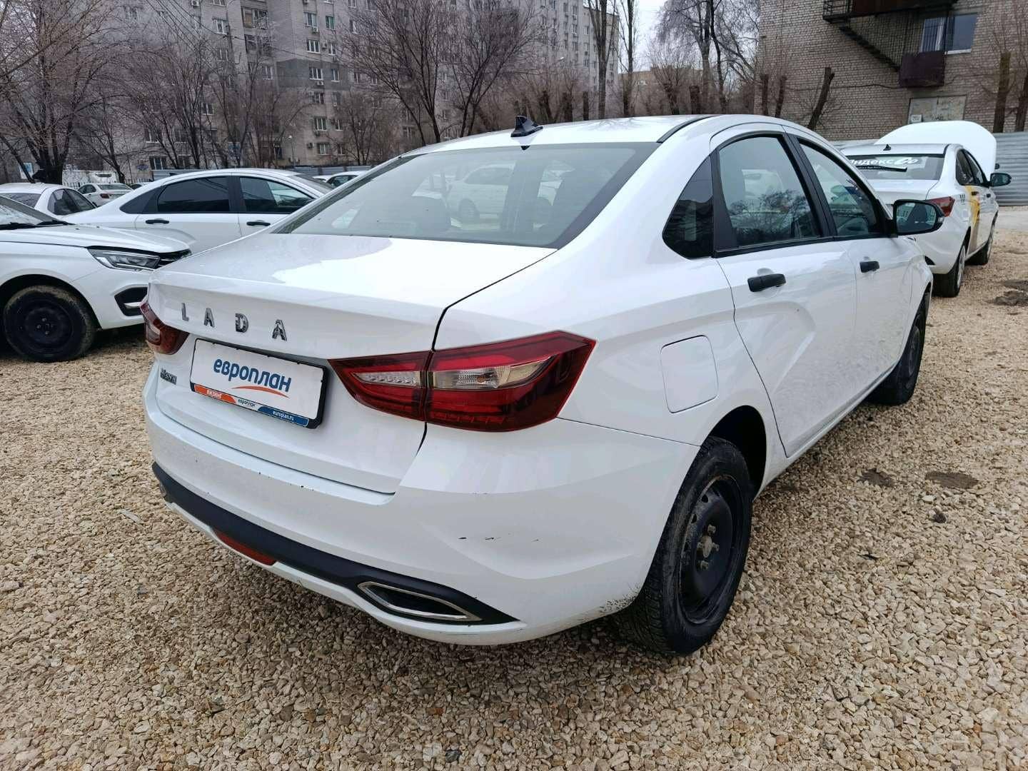 Lada Vesta седан,  107 936 км, 2023 года в лизинг