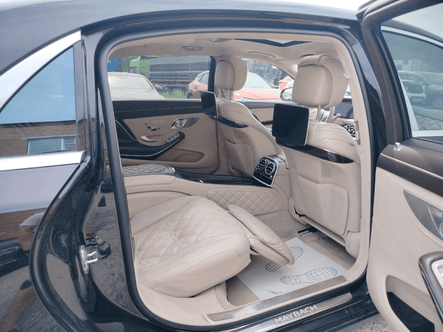 Mercedes-Benz S седан,  38 813 км, 2019 года в лизинг